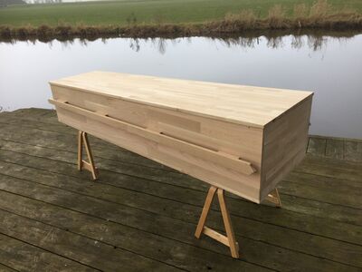 De-kistemakker-uitvaartkist-massief-grenen