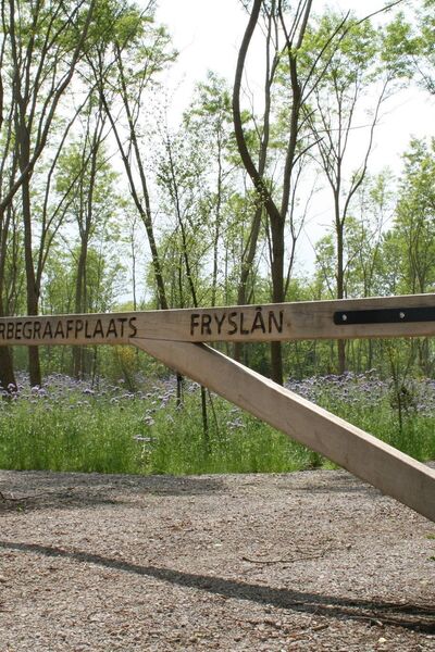 513046304999376541067885984328