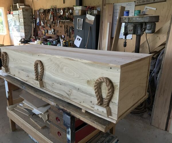 De-Kistemakker-uitvaartkist-eiken-natuurkist-met-plat-deksel