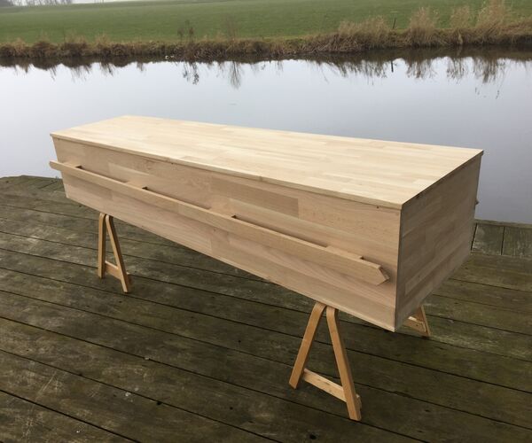 De-kistemakker-uitvaartkist-massief-grenen