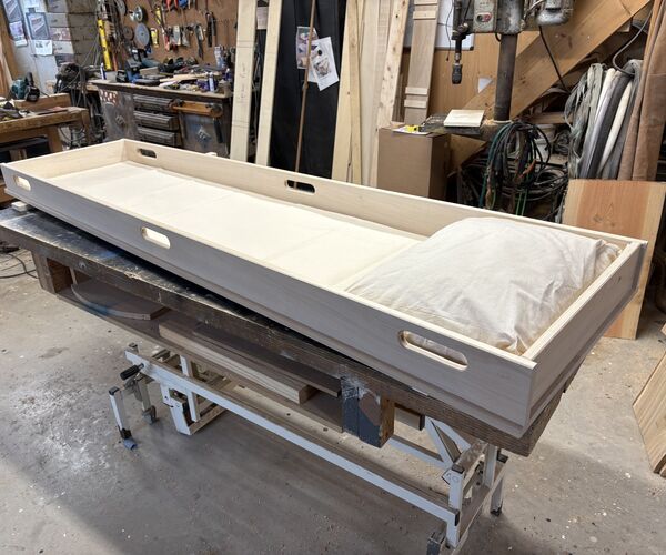 De-kistemakker-uitvaartkist-massief-populieren-opbaarplank