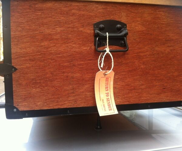 De-kistemakker-uitvaartkist-perry-koffer-model-detail