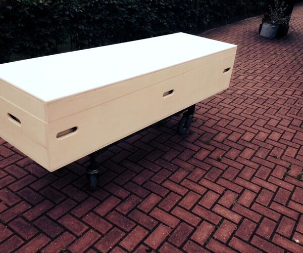 De-kistemakker-uitvaartkist-strakke-populierenhouten-uitva